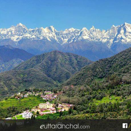Khirsu - A beautiful hill station of Uttarakhand with panoramic views of snow capped Himalayan peaks.